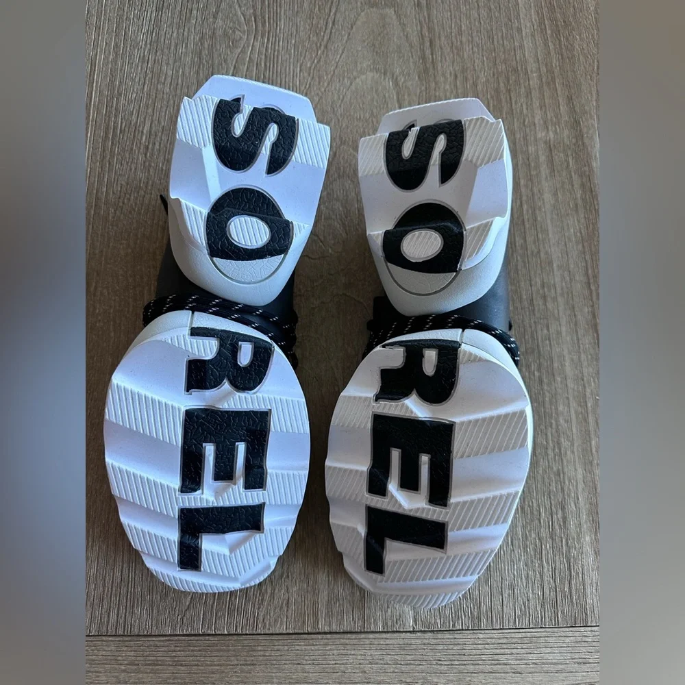 Sorel Kinetic Impact Lace Sneaker Black & White Womens 10 NWB Retail $140 - Picture 7 of 15